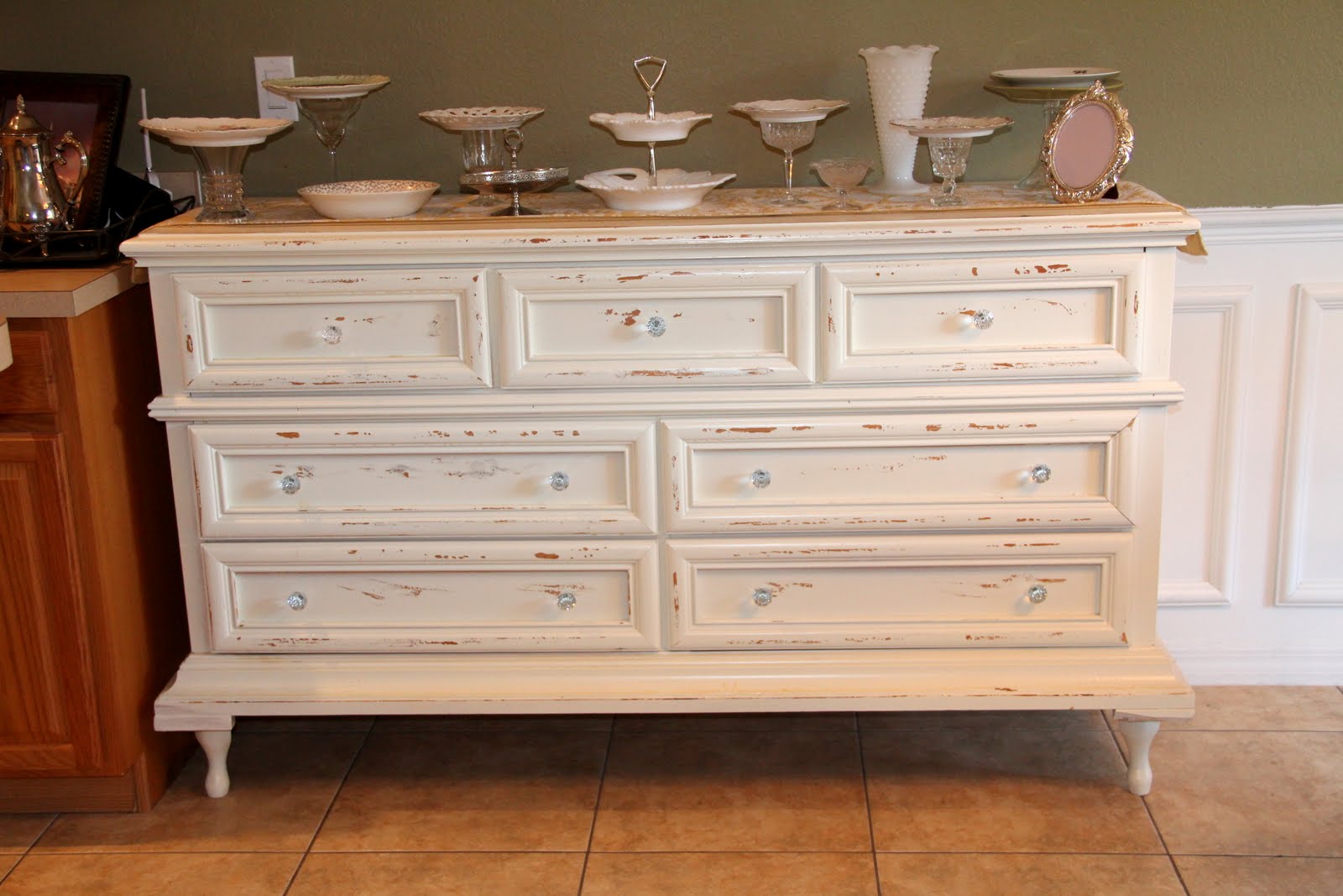 Domestic Divas Craft Corner!: DIY buffet table!