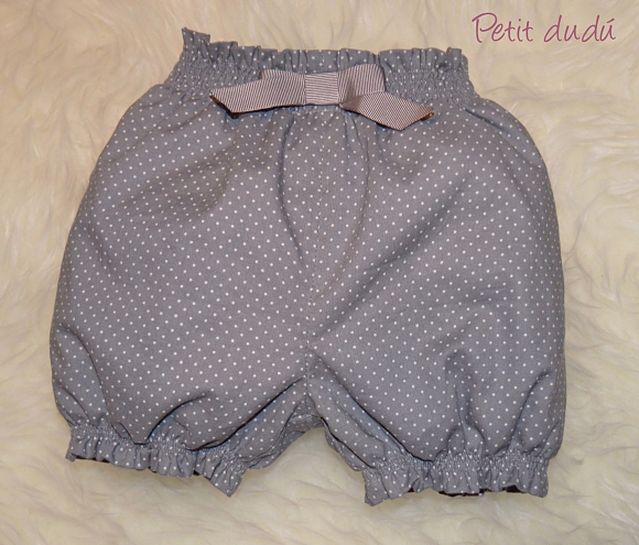 PANTALÓN BOMBACHO CON VOLANTES PETITDUDU PANTALÓN BOMBACHO CON VOLANTES PETITDUDU