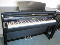Yamaha CLP480 piano