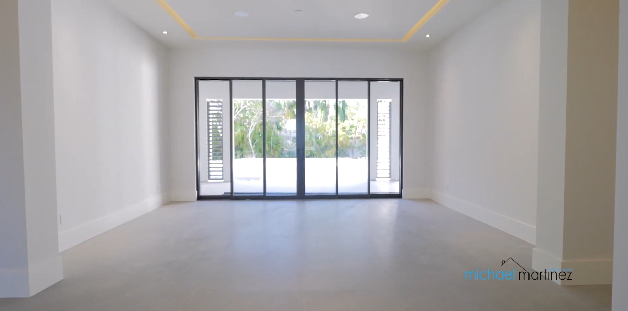 Tour 10325 SW 69th Ave, Miami Home vs. 20 Interior Design Photos