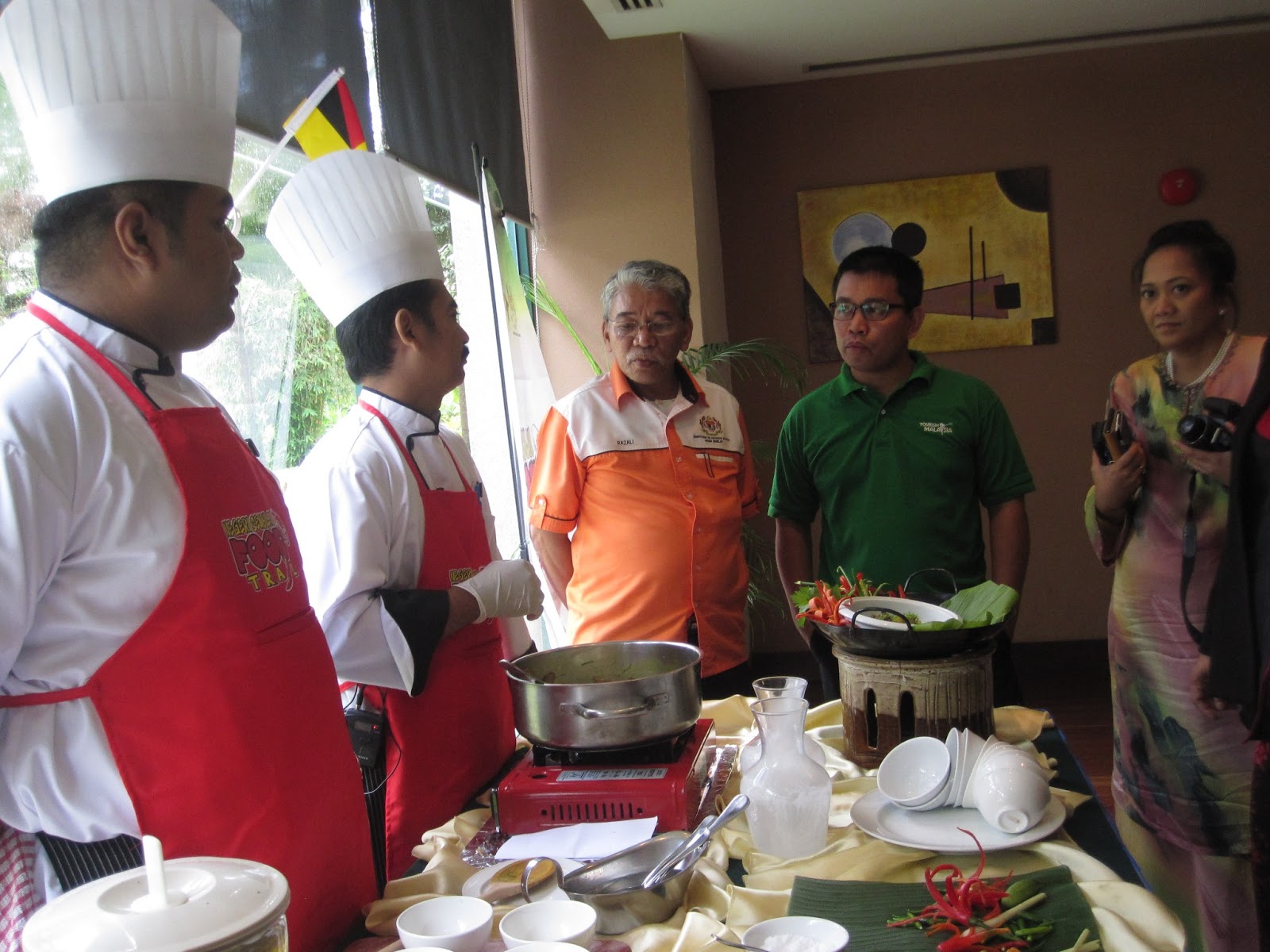 MHMT TOURS & TRAVEL NEGERI SEMBILAN FOOD TRAIL 2013