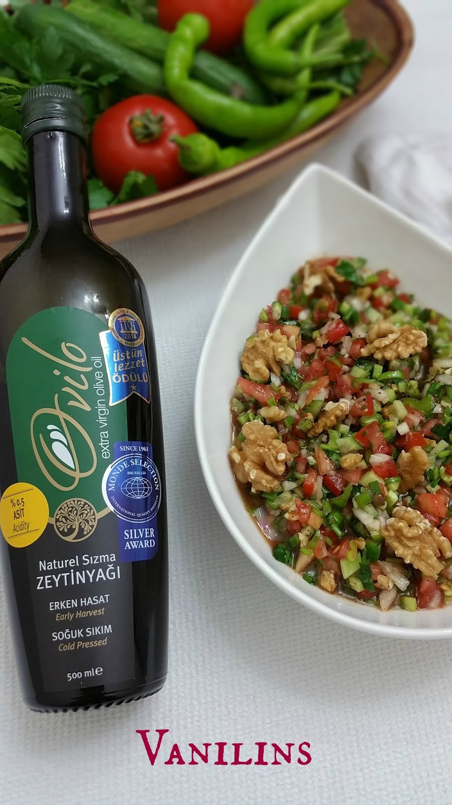 Gavurdağı Salatası Tarifi Videosu Gavurdağı Salatası Tarifi Videosu