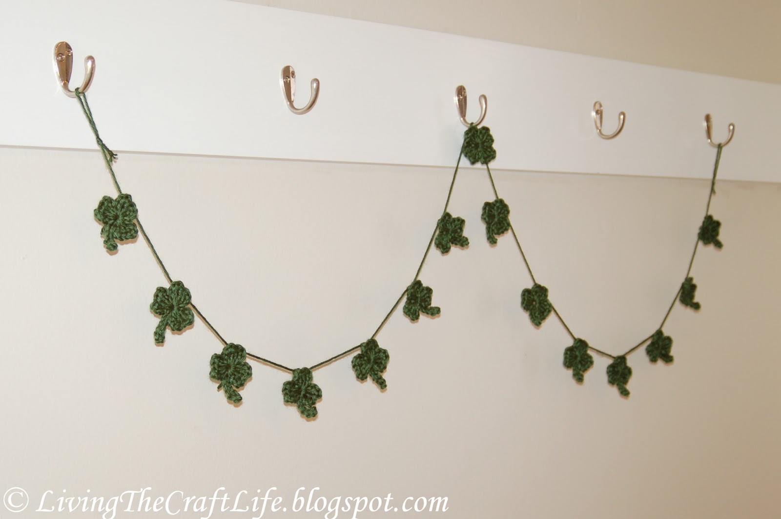living-the-craft-life-shamrock-garland