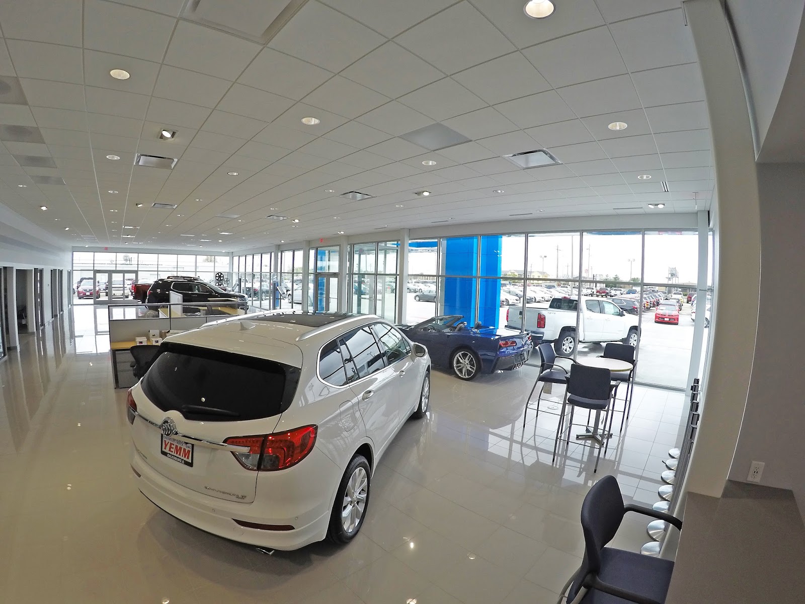 P.J. Hoerr, Inc. Yemm Chevrolet Buick GMC Galesburg, IL