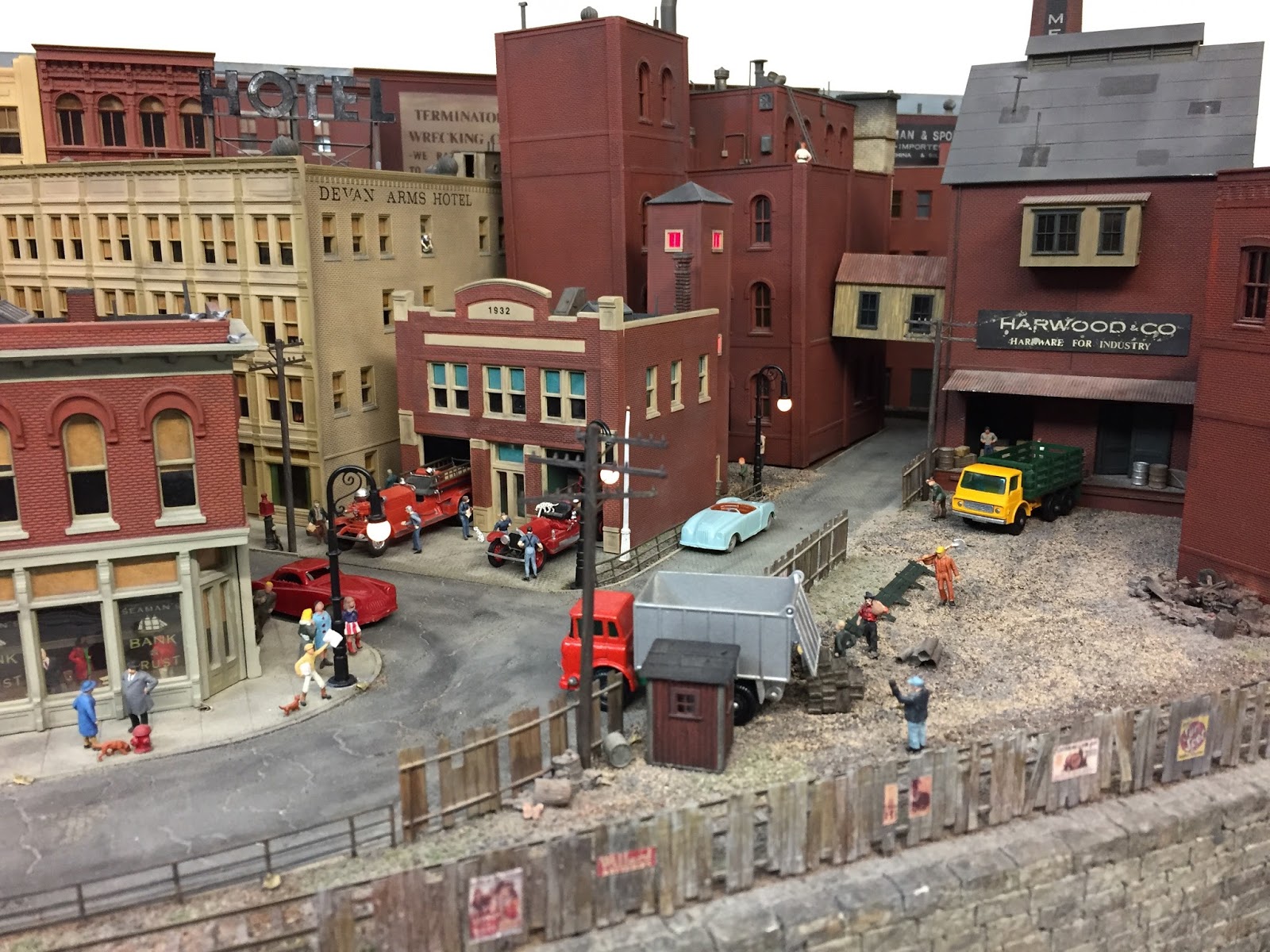 The Valley Local 'tis the Season for Trains & Travel Nauset MRR Club