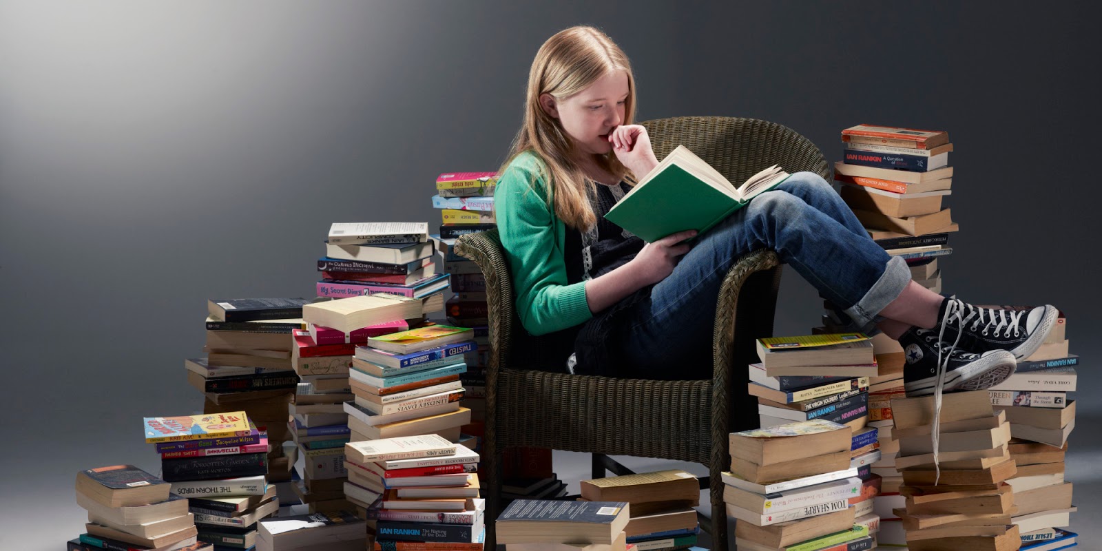 Gambar Orang Membaca Buku - Gambar Animasi Membaca Buku Guru Galeri