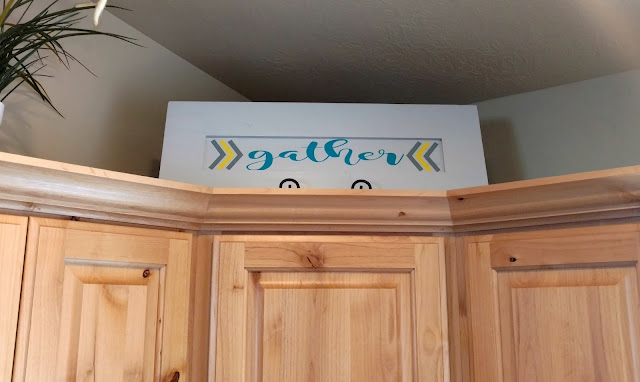 Easily transform a cabinet door into a customized sign for your home
