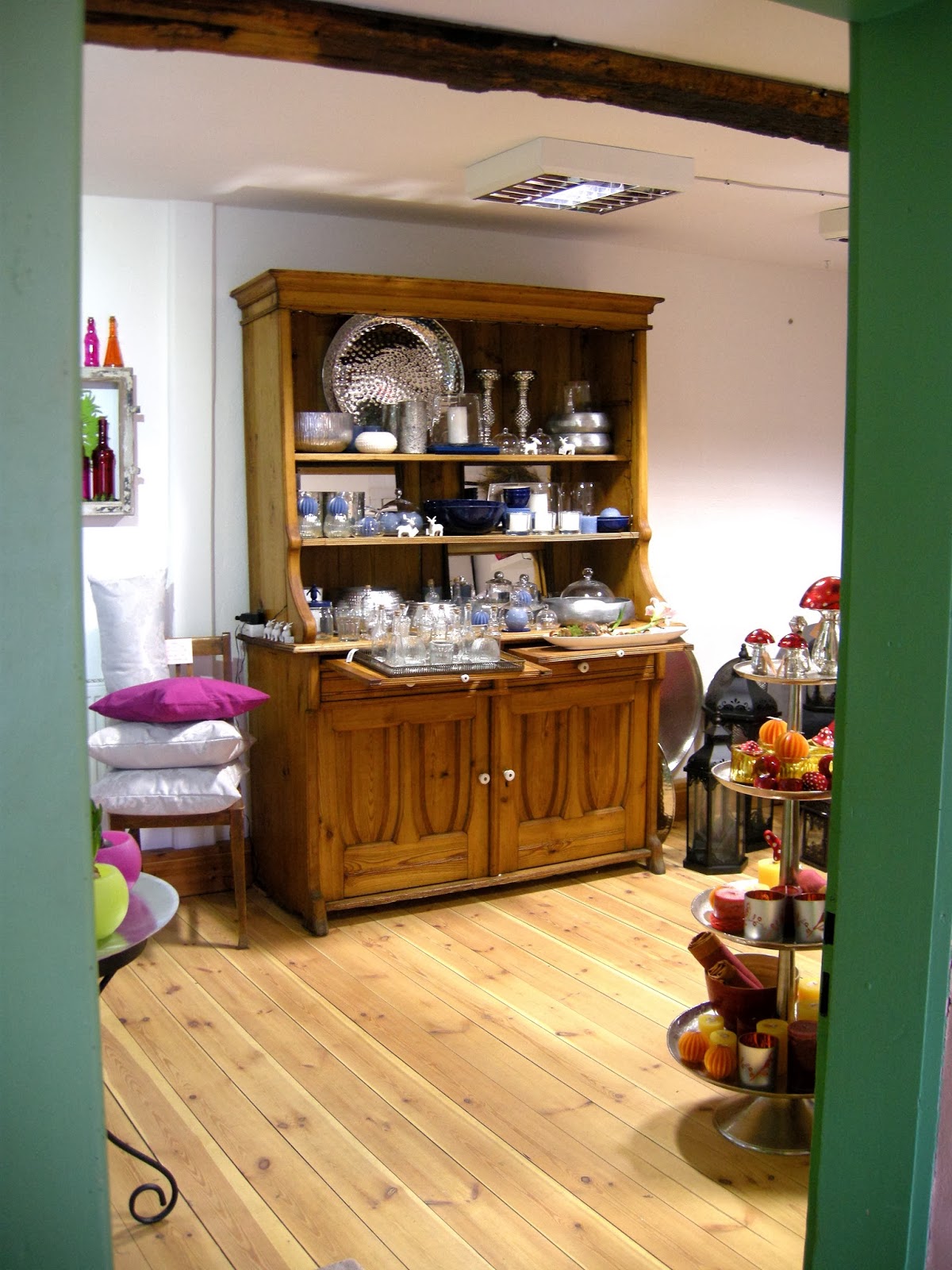 *BEAUTIFUL DAYS*: *DAS ROTE HAUS*