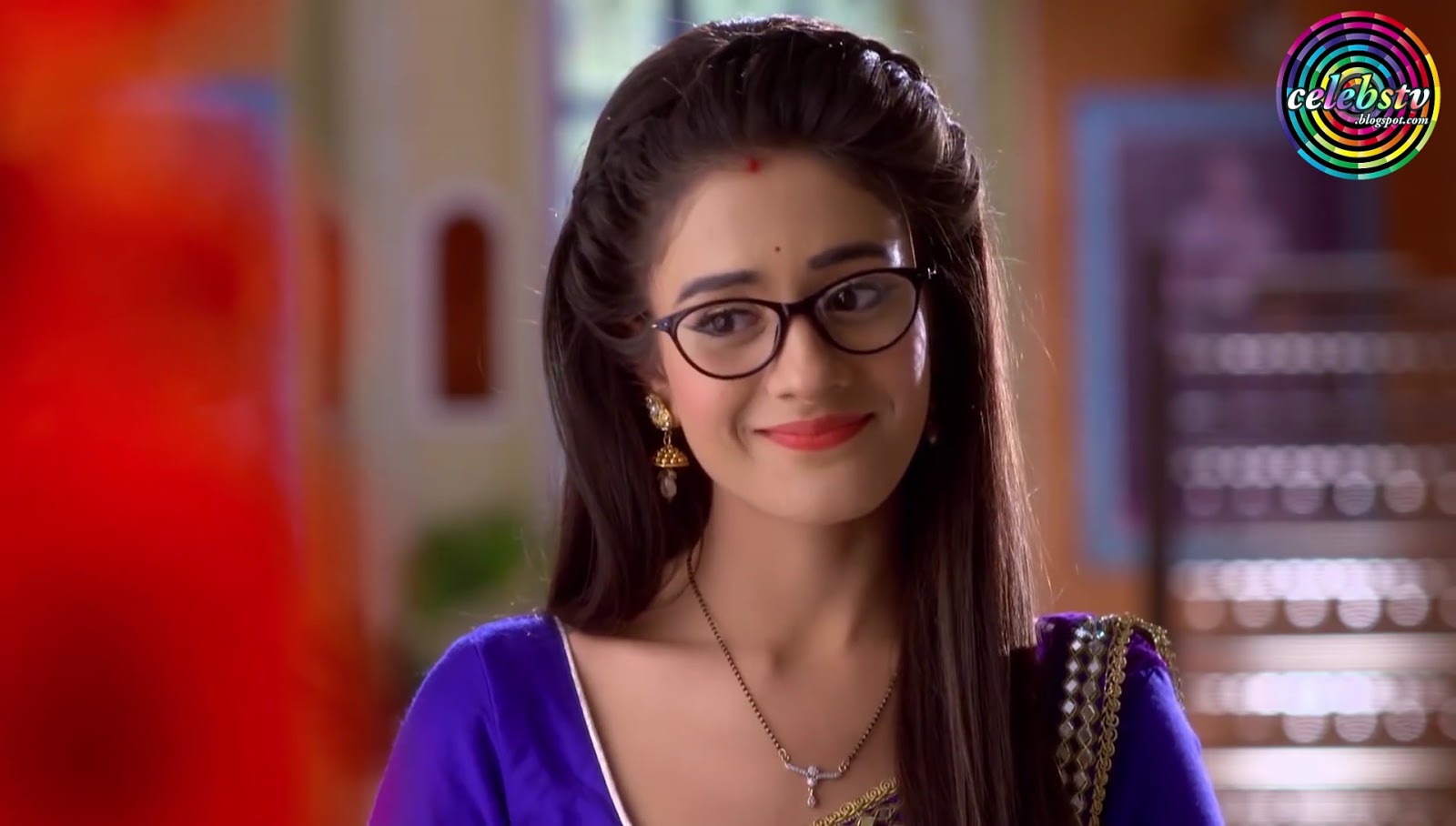 Hiba Nawab Very Hot Beautiful Bare Navel Show - Sexy Hiba Nawab Very Hot Beautiful Bare Navel Show - Sexy