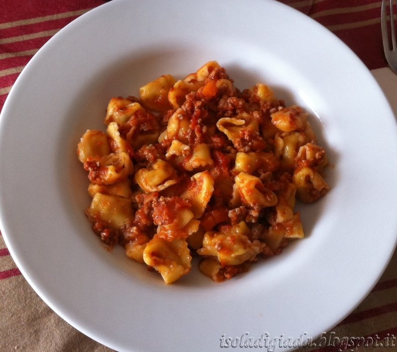 L'isola di Giada TORTELLINI ALLA BOLOGNESE