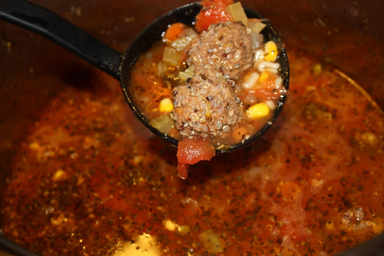 Hydromel et Ambroisie: Soupe de boulettes de viande