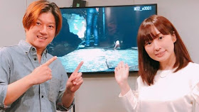 A photo from a voice-recording session for the Japanese audio with Haruka Terui (right; voice of Shenhua) and Masaya Matsukaze (left; voice of Ryo).