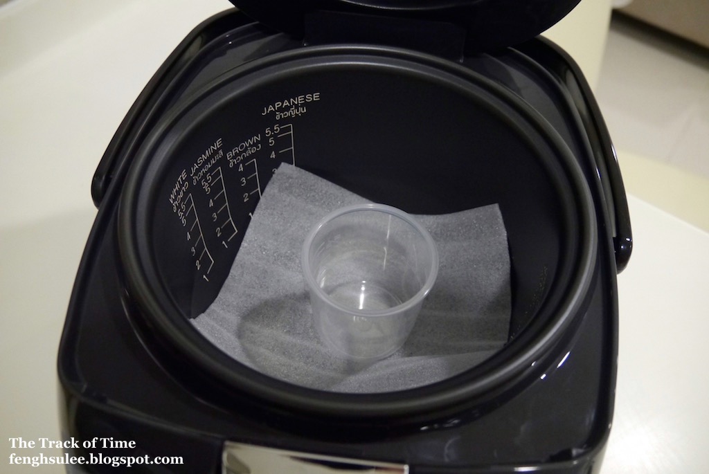 Hitachi Rice Cooker RZXMC10Y Black The Track of Time