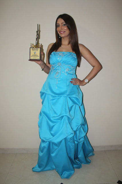 Pooja Mishra awarded with Mumbai Gaurav Award