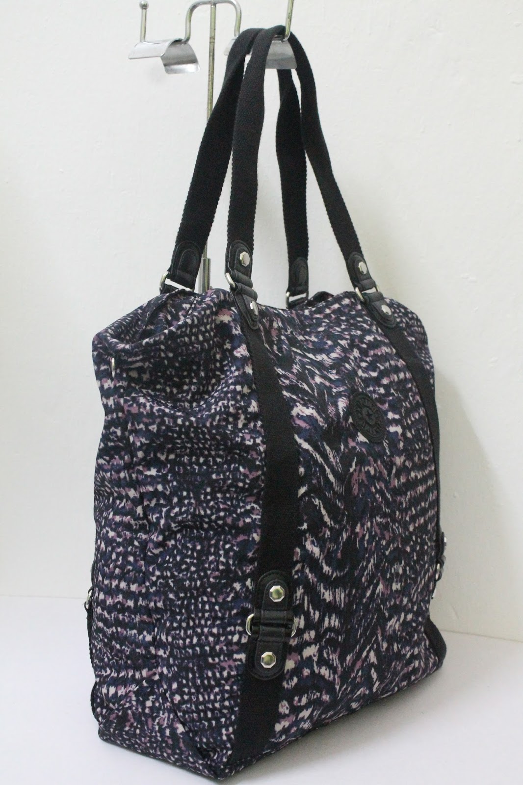 BUNDLEBARANGBAEK KIPLING Large Tote Bag. ( SOLD OUT )