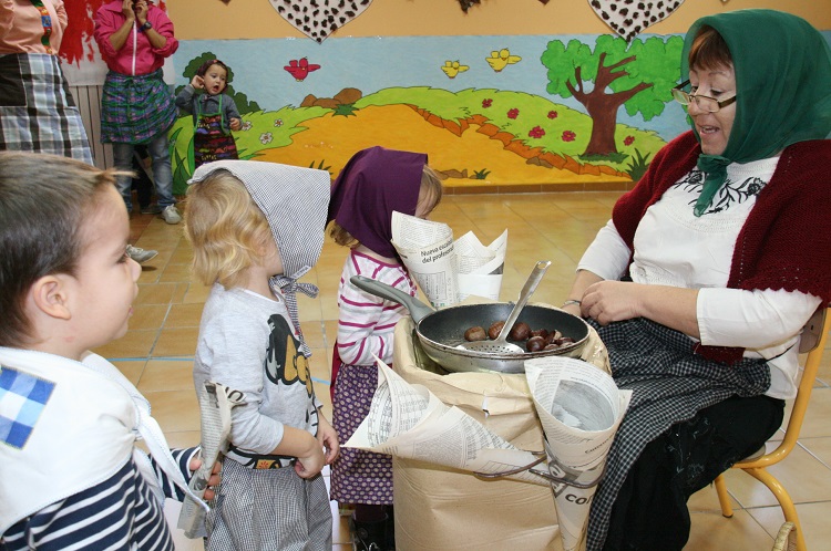 Castañada en la Escuela "La ruella" (Huesca) (Foto: Noticias Huesca)