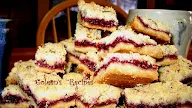 Raspberry Shortbread Bars / Raspberry Shortbread Bars - Can't Stay Out of the Kitchen / It's nice to see you…i think!