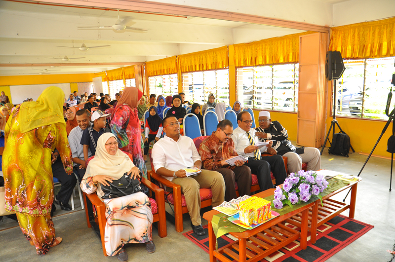 Sekolah Kebangsaan Sri Kerian AJLIS HARI ANUGERAH KECEMERLANGAN & KONVOKESYEN PRASEKOLAH SRI