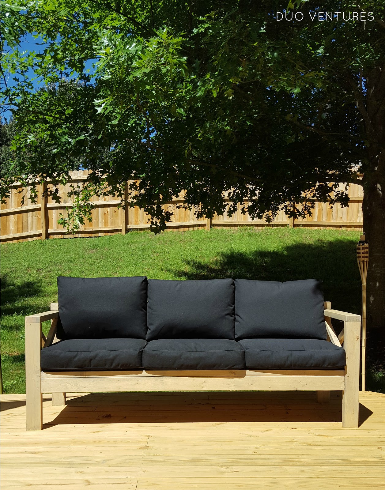 Verwant Krachtcel Aardewerk Duo Ventures: DIY Outdoor Wood Sofas