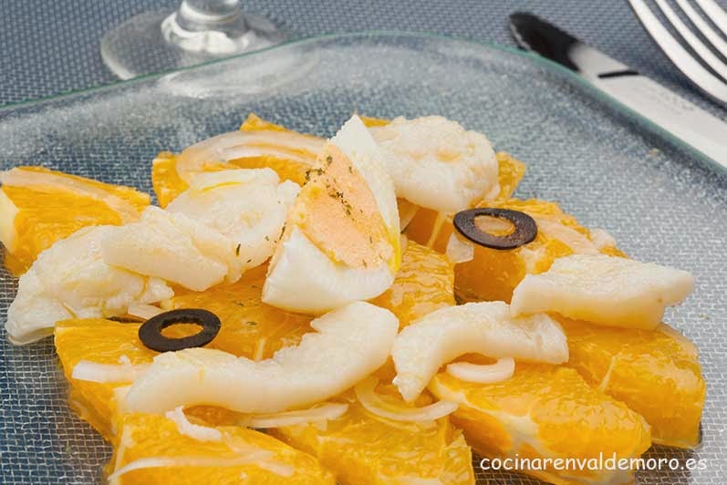 Ensalada de naranja con bacalao Ensalada de naranja con bacalao o remojón andaluz lista para comer