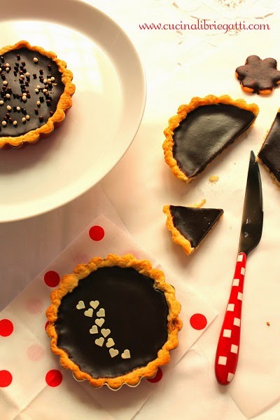 crostatine al cioccolato ricetta crostatine al cioccolato cardamomo ricetta