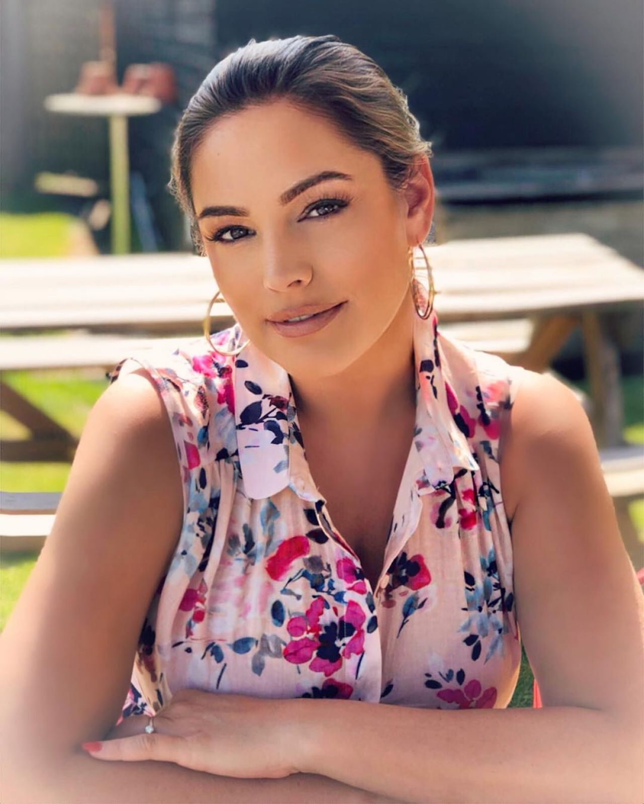 Kelly Brook – Social Media 06/02/2018