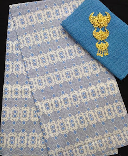 Kain Batik dan Embos 582 Biru Kain Batik dan Embos 582 Biru