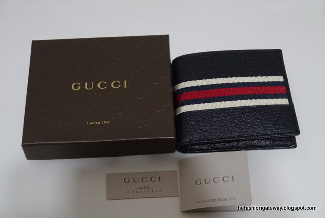 red mens gucci wallet
