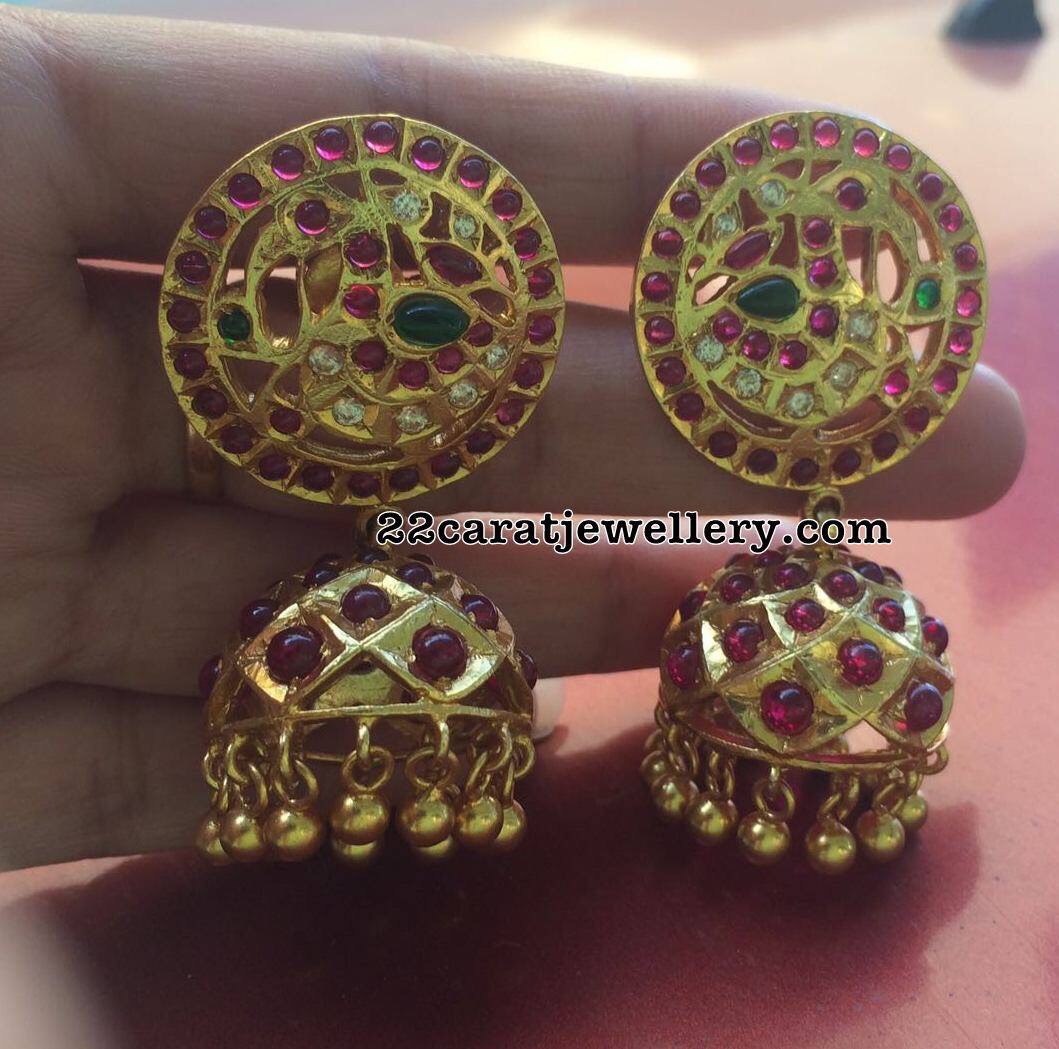 Handcrafted Gold Toned Stone Studded Earrings 10061350 | Avishya.com