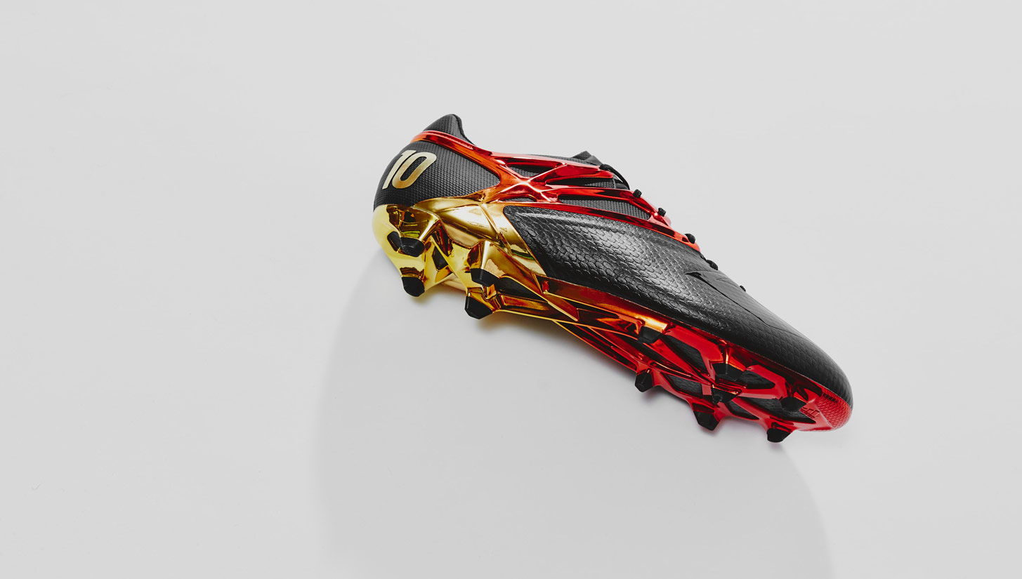 messi signature boots