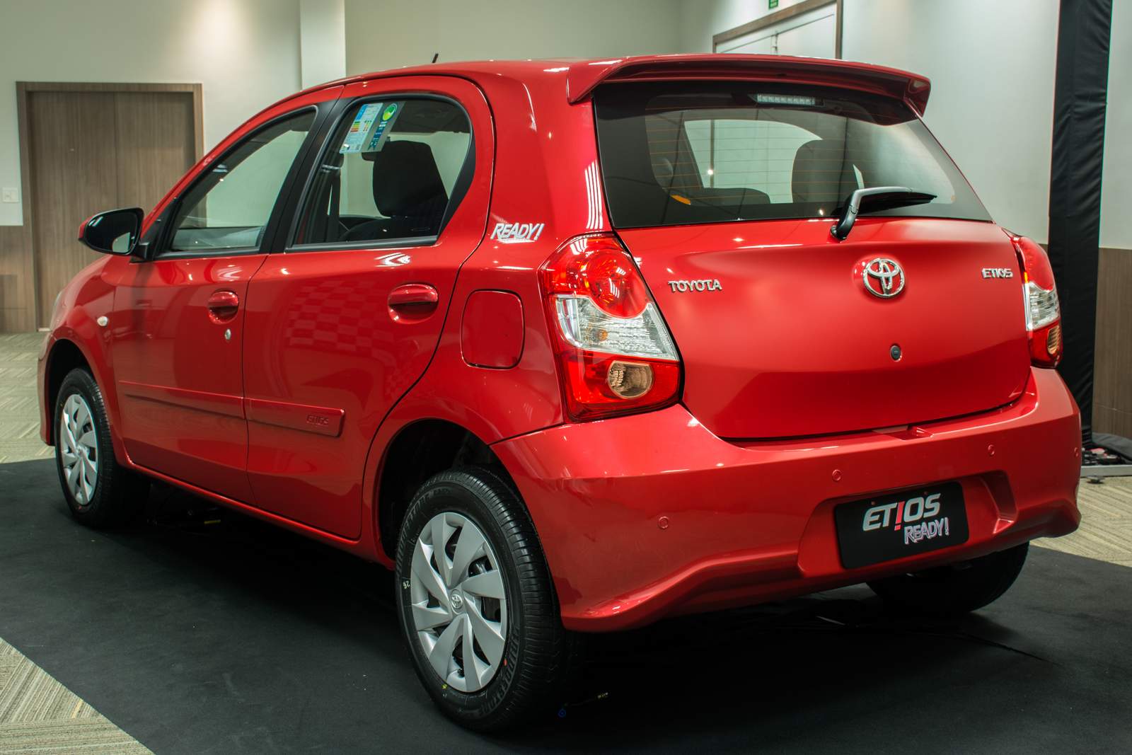 Toyota Etios Automático Ready 2017 preço, fotos e detalhes