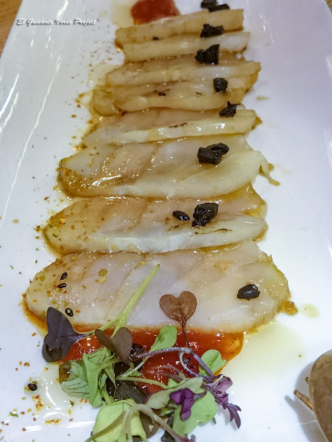 Bacalao marinado, kimchi y ajo negro - Bilbao Berria Restaurante por El Guisante Verde Project