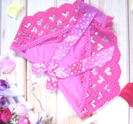 Pakaian Dalam Wanita: Model Bra dan CD