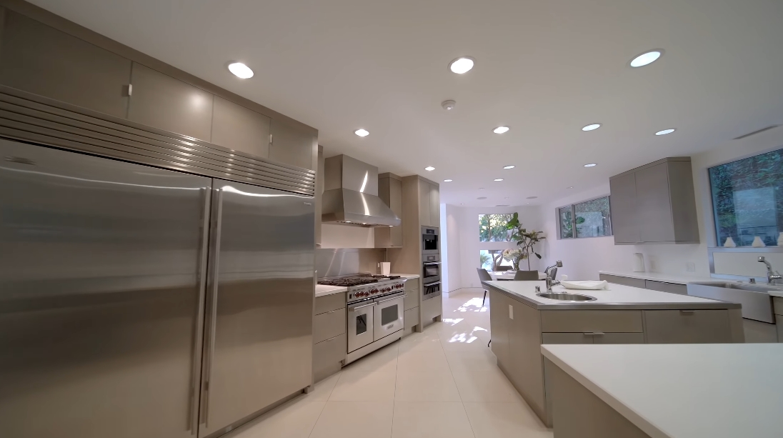 Tour 1003 N Beverly Dr, Beverly Hills Luxury Home vs. 38 Interior Design Photos