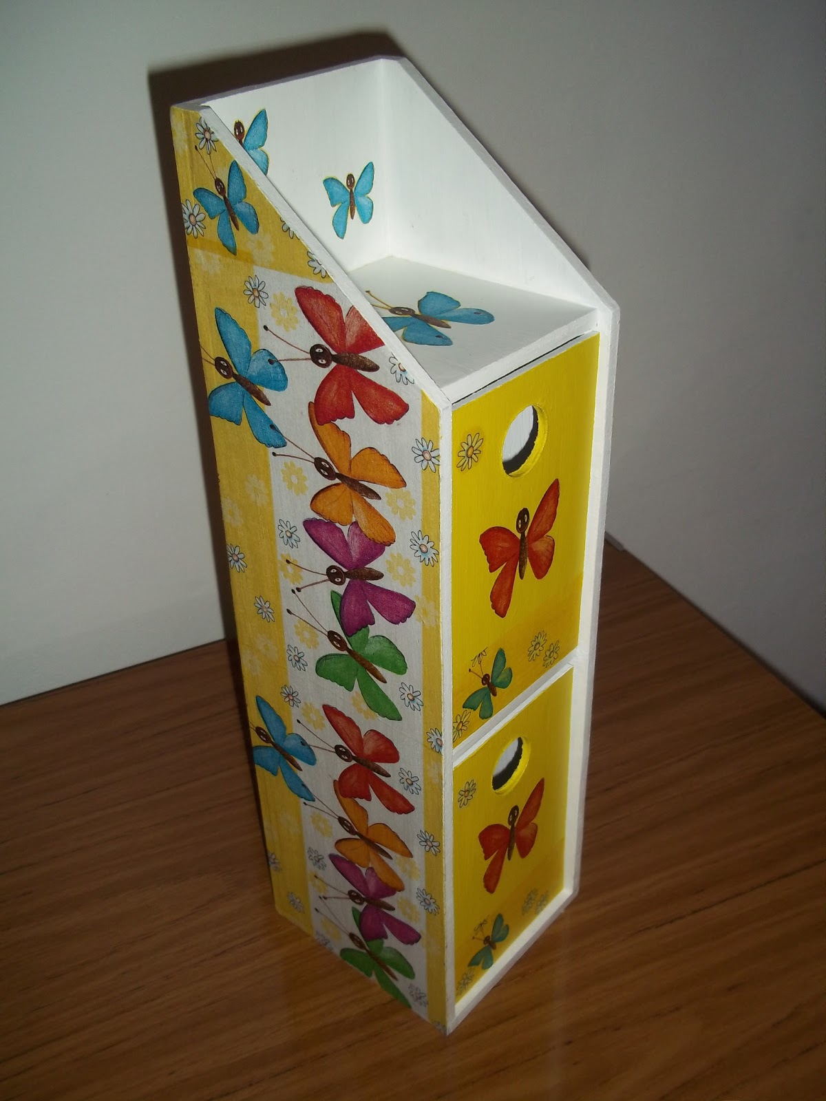 Articulos en Fibrofacil Cajonera vertical multiuso