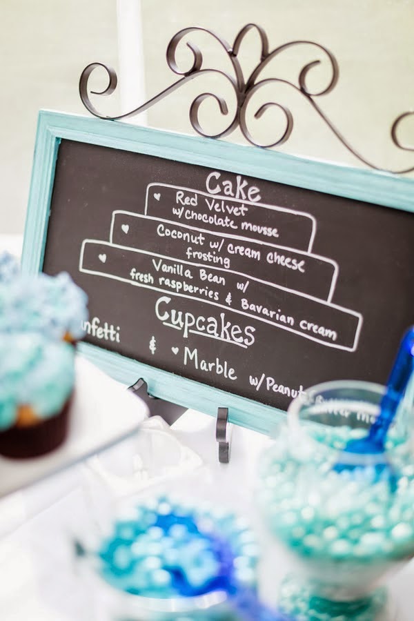 una boda de color azul