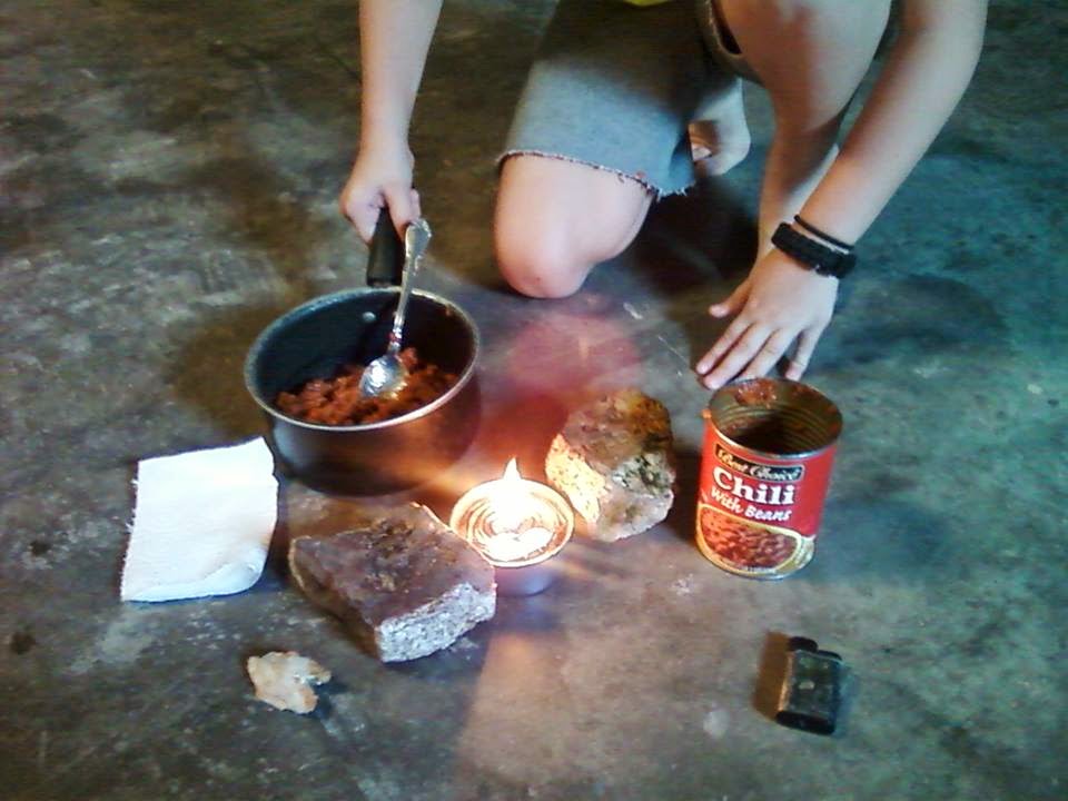 and put the pan on the rocks.