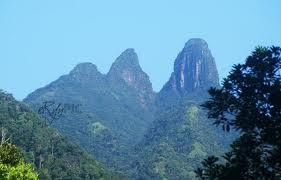 Keindahan Gunung Daik, Gunung Bercabang Tiga ~ Two Ruk Info