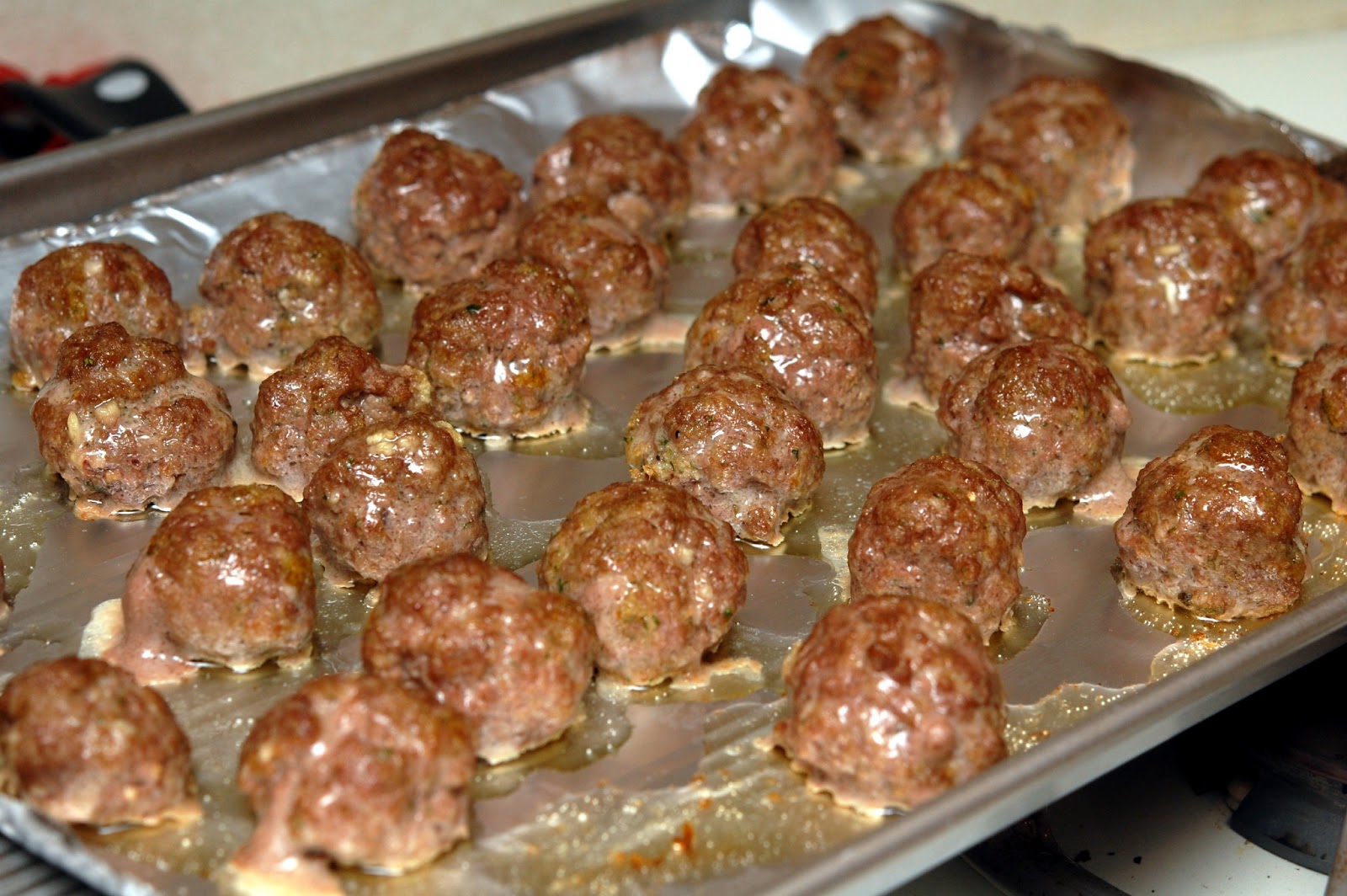 FAMOUS ASIAN MEATBALLS WITH TOASTED SESAME SEEDS Hugs and Cookies XOXO