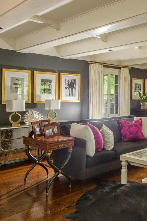 Living room in grey classic accents and luxurious Mobliar