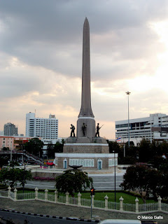 MONUMENTO A LA VICTORIA, BANGKOK. TAILANDIA