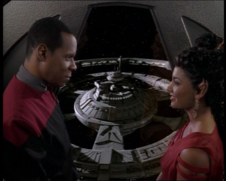 Deep_Space_Nine_2-09_02.jpg