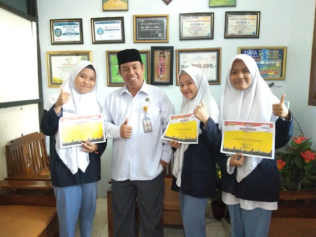 3 Anak Muse Mendapat Penghargaan dalam Lomba Debat Tingkat Nasional 3 Anak Muse Mendapat Penghargaan dalam Lomba Debat Tingkat Nasional
