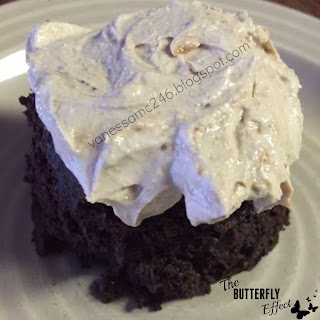 Chocolate mug cake, chocolate cake, frosting, clean eating, shakeology, 21 Day Fix dessert, clean eating dessert, healthy dessert, healthy chocolate cake, vanessamc246, the butterfly effect, change one thing change everything