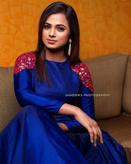 Ramya Pandian Latest Hot Beautiful Photoshoot HD images Ramya Pandian Latest Hot Beautiful Photoshoot HD images