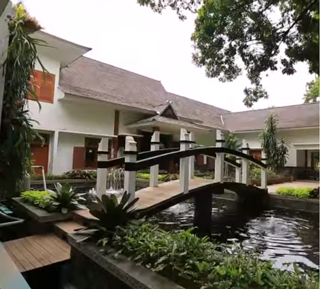   Balinese House Modern