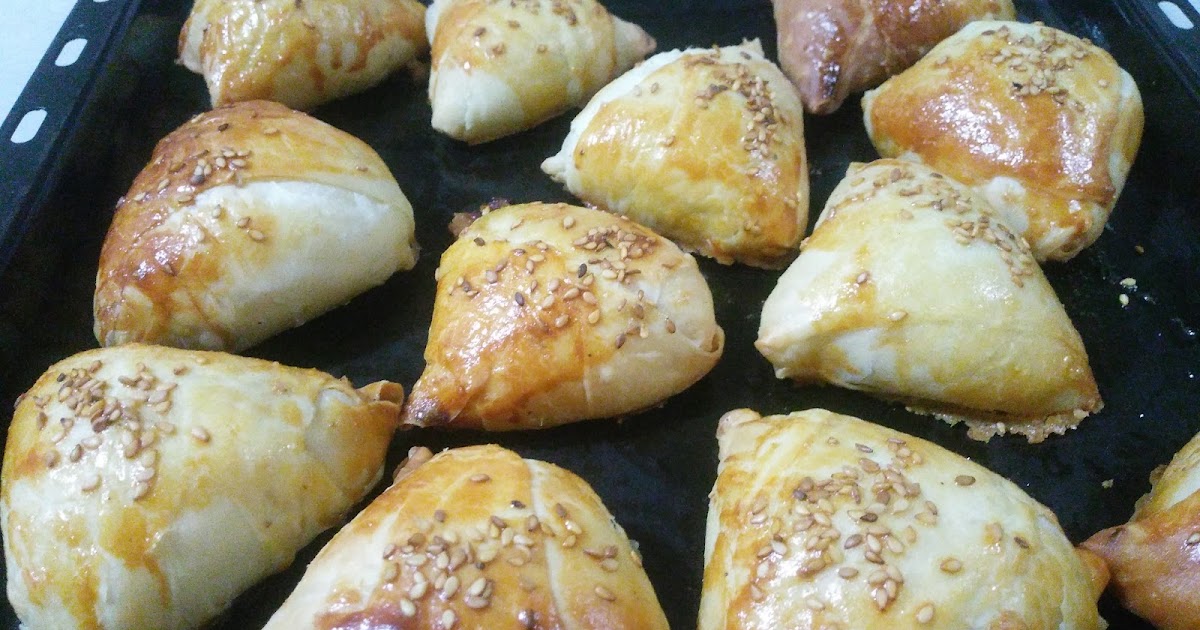 Akissmutfak Mantarlı, Kıymalı Ve Kaşarlı Muska Böreği