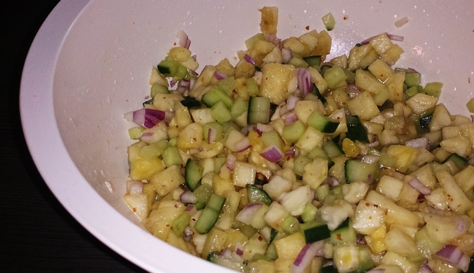 girlietrash: rezept: ananas- gurken- salat