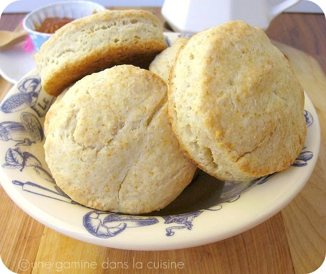 une gamine dans la cuisine: Tuesdays with Dorie: Basic Biscuits
