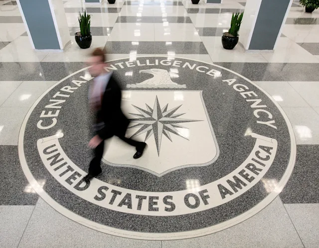 Image Attribute: The lobby of the CIA Headquarters Building in Langley, Virginia, U.S. on August 14, 2008.   REUTERS/Larry Downing/File Photo